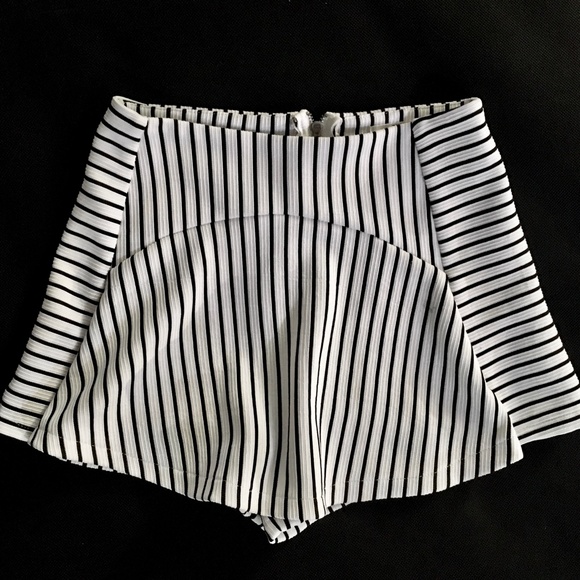 LF Rumor Boutique striped black white panel micro mini skirt skort shorts XS - Picture 5 of 8